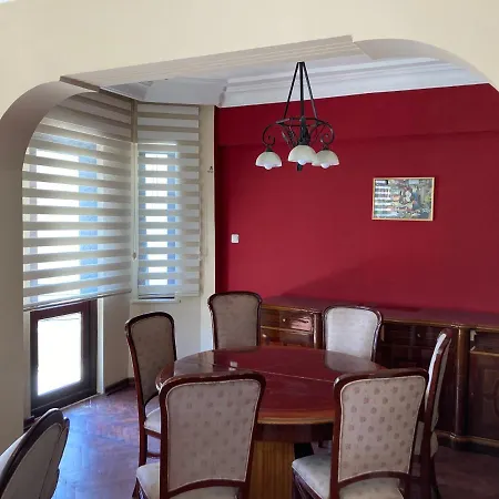Central Flat W/ Balcony & Sea View, 1 Min To Beach Apartmán Alanya